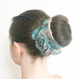 日本製 横浜シルクKINUWAリングスカーフ アラベスク柄