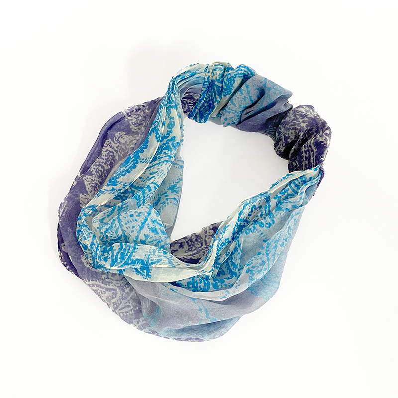 日本製 横浜シルクKINUWAリングスカーフ グラデーションペイズリー柄