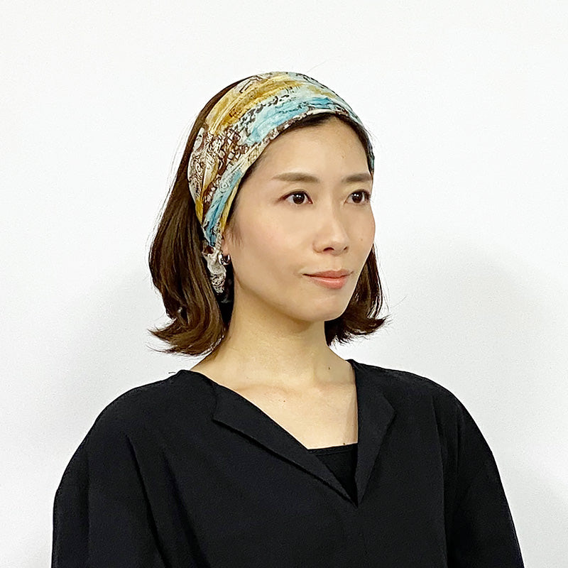 日本製 横浜シルクKINUWAリングスカーフ ローマ柄